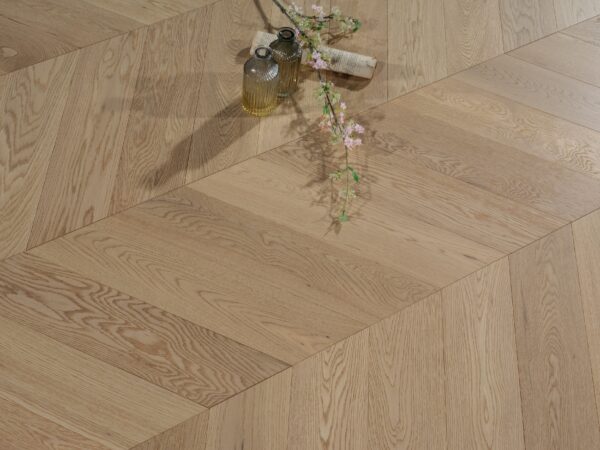 15mm european oak chevron Flooring beach oak