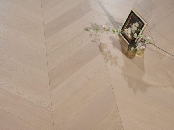 15mm european oak chevron Flooring white oak